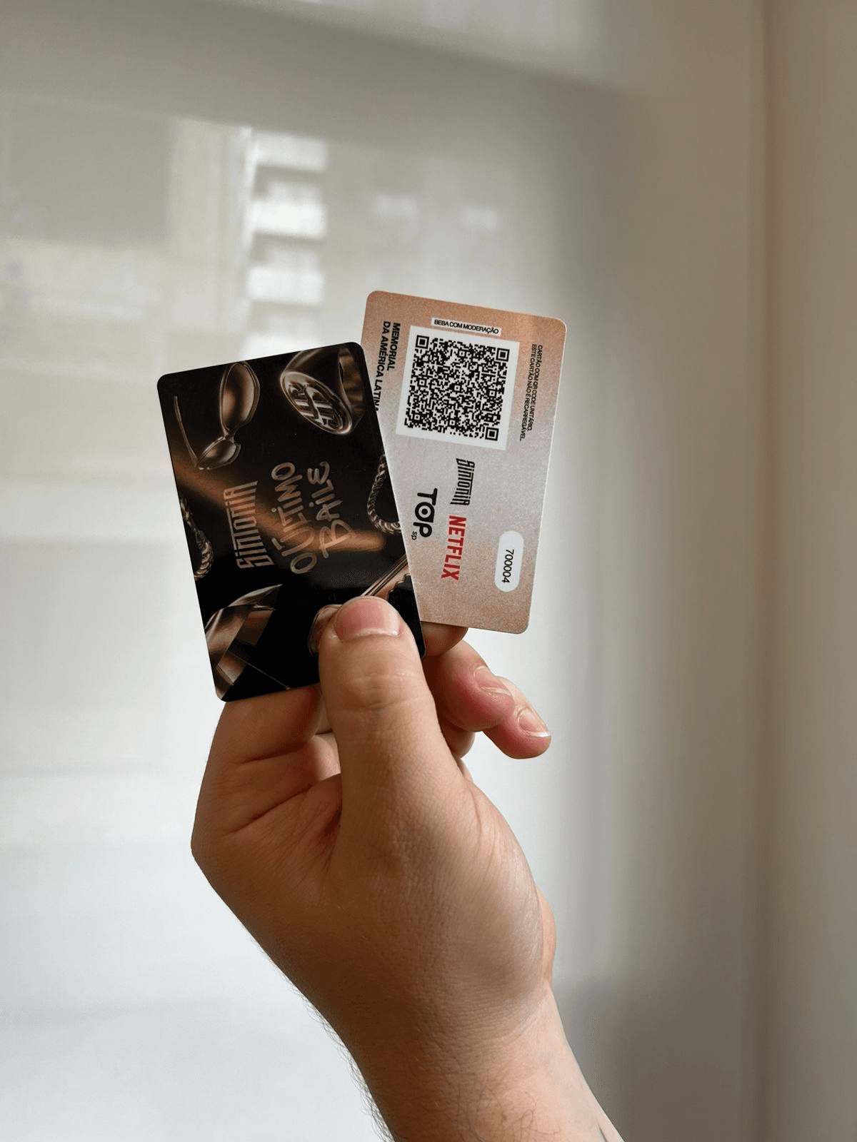 Tecnologia e Experiência com Autopass: 13.000 QR Codes para Embarque e Branding da série